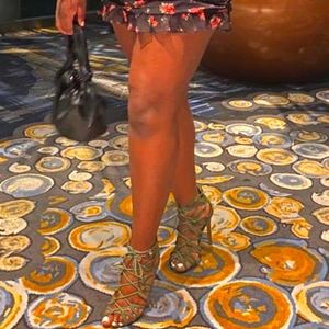 BEAUTIFUL GREEN LACE UP HEELS